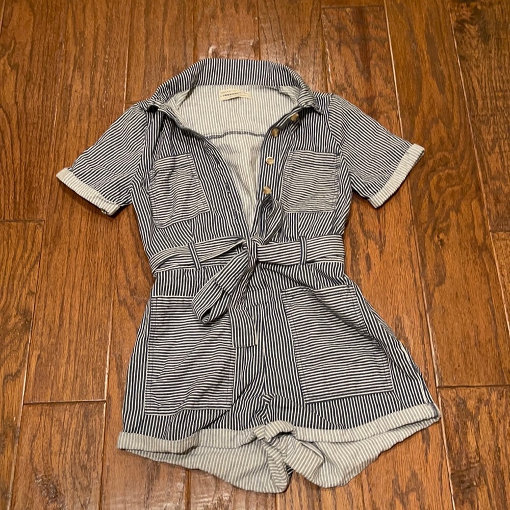 URBAN OUTFITTERS/ DENIM/ JUMPER